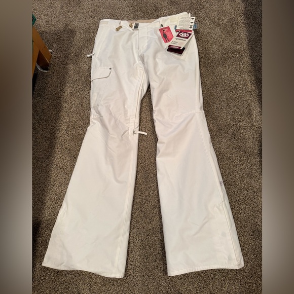 686 women’s insulated infinity White Flared Ski Pants size medium new with tags - Picture 1 of 15